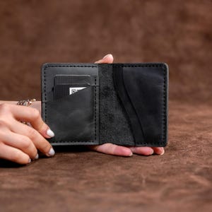 Classic Men's Wallet-A minimalist Gift For Your Loved Ones-A Great Wallet And Card Holder That Will Reflect Your Style-Laser Engraving Free