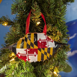 Decorative Crab Shell Christmas Ornament, Maryland Flag Tree Ornament, Hand Painted Christmas Ornament, OOAK, Christmas Gift