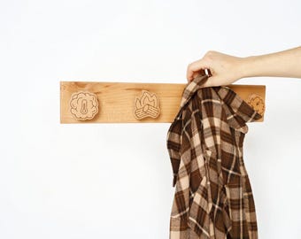 Wood Sauna Rack, Decorative Hooks with Engraved Knobs, Sauna Accessories