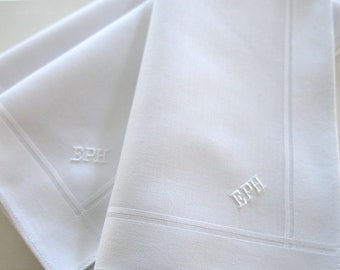 Set of 3 White Cotton Mens Monogrammed Handkerchiefs, Fathers Day Gift, Christmas Gift for him, 2nd Anniversary Gift, Mens Handkerchiefs Set