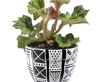 Black and White African Tribal Pattern Plant Pot