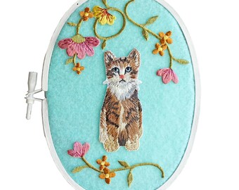 Cottage Cat and Flower Vine Felt Wall Art