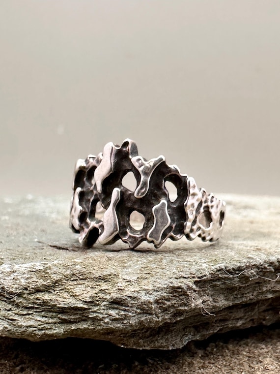 Brutalist silver ring textured openwork design UK… - image 1