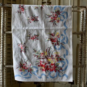 1950&#39;s Retro Kitchen Tablecloth, Vintage Linen, Cottage Vintage Kitchen Design, Mid-century Kitchen Theme, Flowers, Ribbon-Tea Table Size