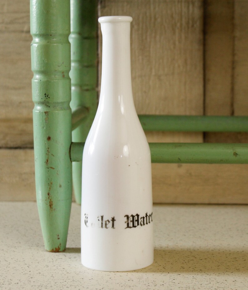Antike weiße Milch Glas Toilette Wasserflasche | Etsy