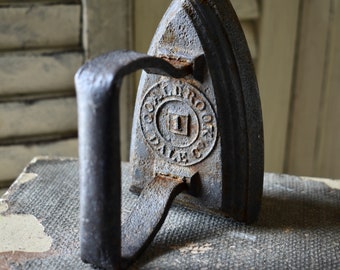 Butée de porte en métal ancien, petit fer primitif, fonte lourde, Dale Colebrook & Co., décoration de ferme