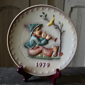 Vintage Hummel Plate- Collectable 1979 Boxed Plate-West Germany- Goebel Annual Plate-New in Box-Boy playing instrument with a yellow bird