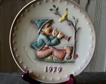 Vintage Hummel Plate: 1979 Goebel Annual Plate, Sing Lesson, New in Box