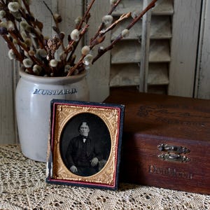 Antique Daguerreotype, Mid 1800&#39;s, Ambrotype, Tintype, Melainotype, or Ferrotype, Collectible Antique  Photo Case