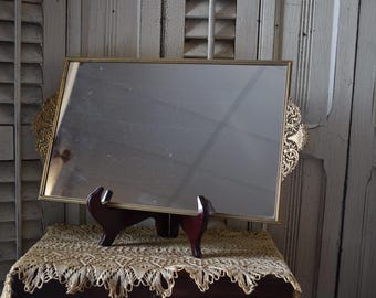 Antik guldfiligranspegelbricka: Hollywood Regency Dresser Display