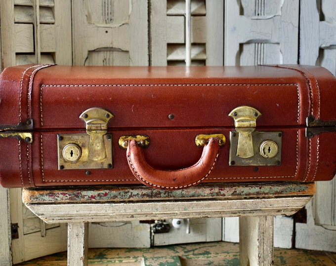 Antique Train Hardside Overnighter 1940's Luggage Rare Suitcase