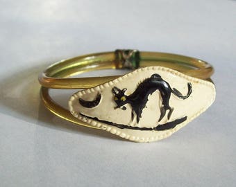 Antique Halloween bracelet black cat moon celluloid lucite bangle small small size excellent condition free shipping to USA