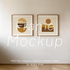 以下が含まれることがあります： 茶色とベージュの色合いの抽象的な幾何学模様が描かれた、正方形の額入りアートプリントが2つ。 フレームは明るい木材です。 「Frame」と「Mockup」の文字は白で書かれています。 「PSD file / Square / Canvas / Matte / Glass」の文字も表示されています。
