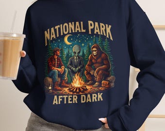 Moletom National Park After Dark | Alienígena cinza, Pé Grande e Campista