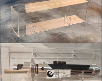 Vitrina acrílica de pared para sable de luz / Para un solo sable de luz / ¡Compatible con casi todos los modelos! / Tornillos y guía de montaje incluidos