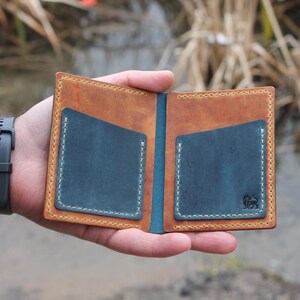 Tarjetero minimalista de cuero, billetera delgada plegable, tarjetero para negocios, billetera para hombre cosida a mano, regalo rústico hecho a mano para él.
