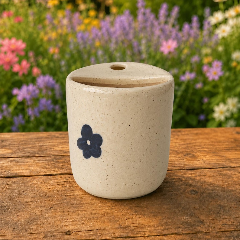 Handmade Ceramic Travel Mug, Speckled Floral Coffee Cup with Sipping Lid, Artisan Pottery Tumbler image 3