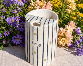 Tazza da viaggio in ceramica a righe personalizzata con nome, tazza da caffè a stella fatta a mano, regalo per lei