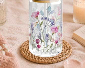 Drinking glass with a flower meadow design | Glass with bamboo lid and straw | Floral summer glass | Iced matcha latte | Floral iced coffee mug