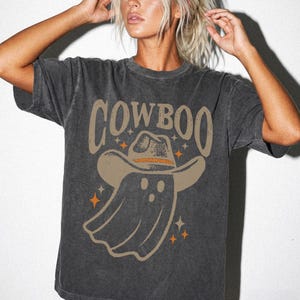 Western Ghost Comfort Colors® Shirt, Cowboy Halloween T-Shirt, Spooky Fall Shirt, Retro Halloween Cowboy Hat Ghost Tee