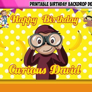 Könnte beinhalten: Ein druckbares Geburtstags-Hintergrunddesign mit einem Cartoon-Affen, der ein Fernglas hält. Der Hintergrund hat einen gelben Hintergrund mit Polka-Punkten, Bananen und dem Text "Happy Birthday Curious David."