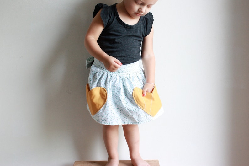 Children's Half Apron / PDF sewing pattern sizes 12 months to 7 years / Instant Download image 1