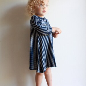 winter peasant dress Peasant dress hi-res stock photography and images