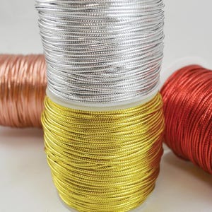 Metallisch schimmernde Kordel (2 mm, Großpackung), dünnes 20-Yard-Lurex-Seil für Weihnachtskränze, Neujahrs-Gouri-Anhänger, Geschenkverpackungsmaterial