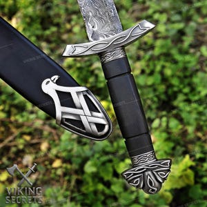 Espada vikinga de acero de Damasco forjada a mano: regalo para cosplay o boda. imagen 10