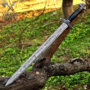 Espada vikinga de acero de Damasco forjada a mano: regalo para cosplay o boda. imagen 11