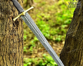 Damascus Steel Viking Sword: Handmade Cosplay Longsword with Leather Sheath