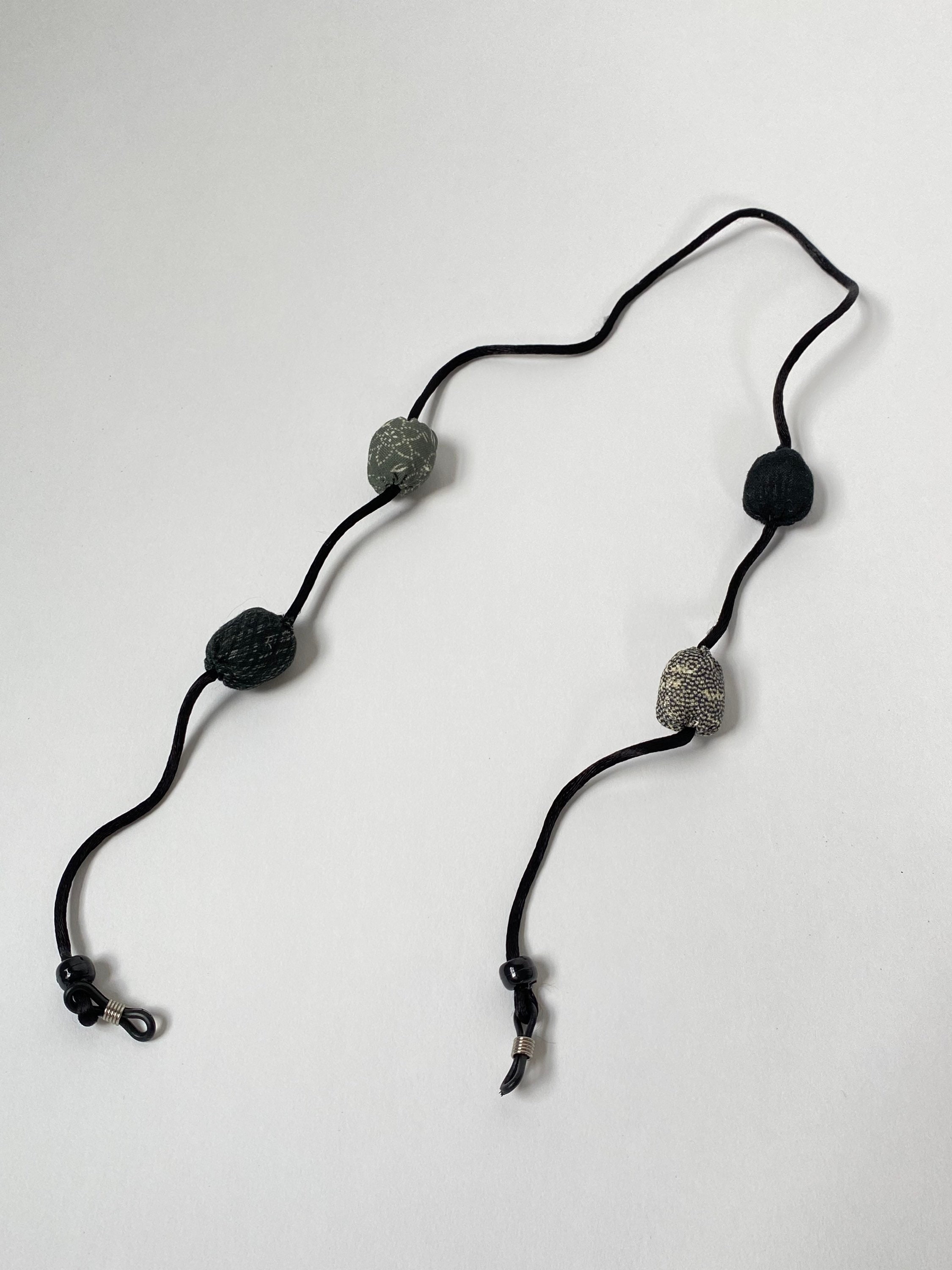 アクセサリー himono Hizm/SK accessory/札形ﾍﾟﾝﾀﾞﾝﾄM 燦然彼岸花 モノトーンピアノ