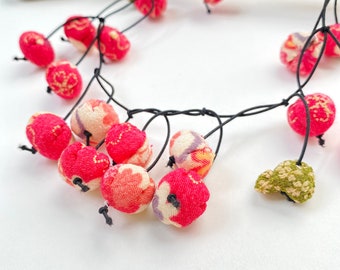 chirimen hanamaru necklace pink and green