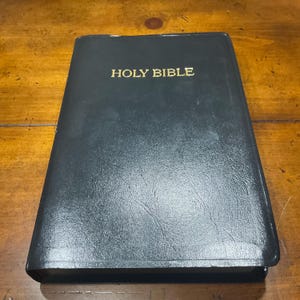 Vintage Holy Bible New King James Version 1994 Giant print center column reference edition