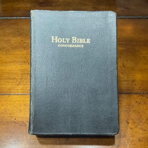 Vintage 1962 Holy Bible Concordance Revised Standard Version World Publishing