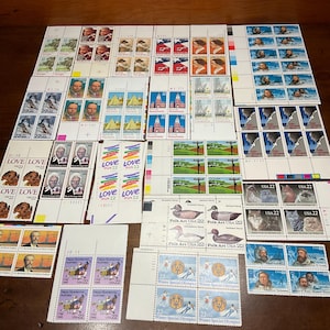 Vintage Unused USA 22 cent stamps lot