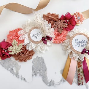 Fascia per baby shower autunnale: futura mamma, floreale rustico e grano