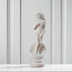 Resin Aphrodite Statue: Greek Goddess Desk Decor, 18cm
