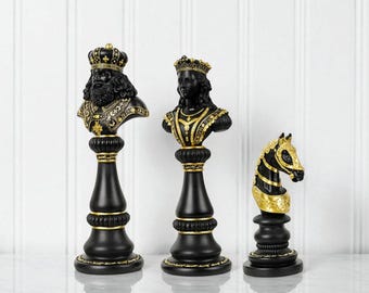 ヴィンテージスタイルのチェス像セット：銅製の黒い彫刻、本棚