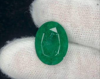 Natural Brazilian Emerald Gemstone 10.15 CT Oval Faceted Deep Green May Birthstone for Custom Rings, Pendants, and Fine Jewelry Creations