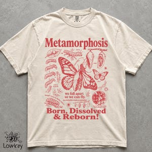 Vintage Metamorphosis Comfort Colors®-skjorta, fjärilslivscykel-tröja, Cottagecore-naturälskare-gåva, insektsvetenskaplig diagram-tröja