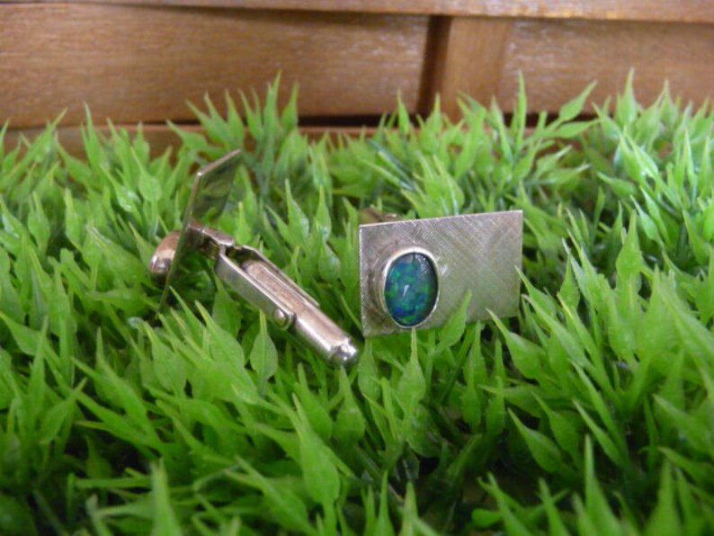 Free Postage Australia Wide International Post Ready To Wear! Other Vintage Styles Available Vintage Amber Look GEM Stone CUFF LINKS