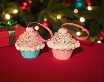 カップケーキガラスオーナメント1個 - デザートフード、明るいネオン