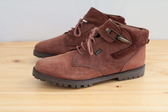 Cinnamon ESPRIT suede booties | Auburn Cinnamon leather suede buckled boots
