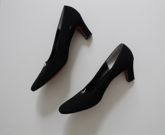 1960s suede leather pumps | black suede heels | H… - image 4