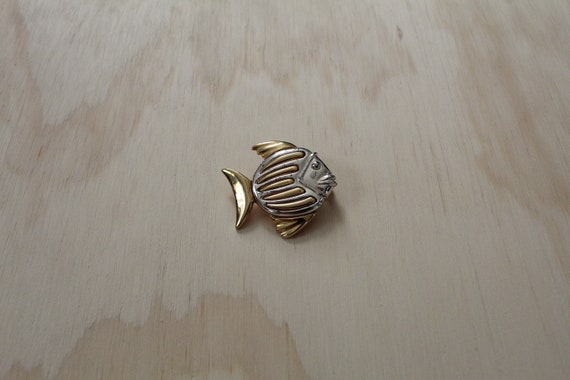 vintage FISH brooch | two tone fish brooch | stri… - image 2