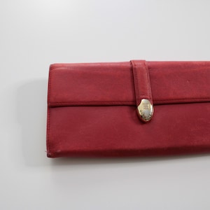 Cartera GIVENCHY de los años 80 / Cartera de piel color rojo lápiz labial / Cartera de diseño con cierre de beso