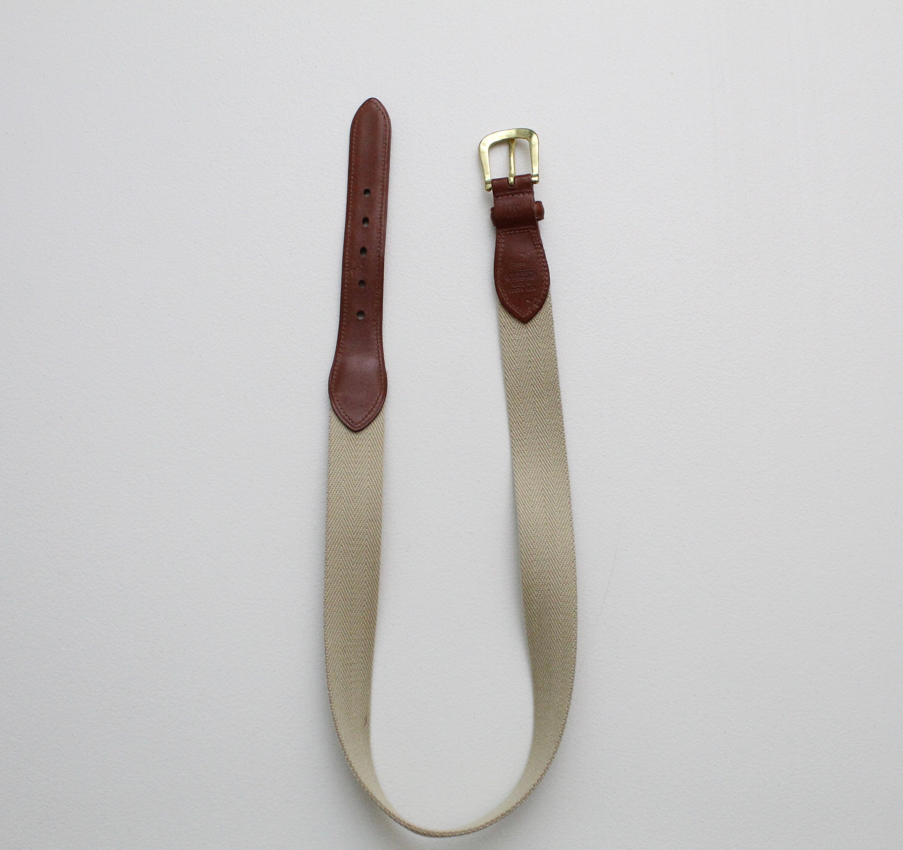 Coach Vintage Chestnut Brown Leather Belt with Solid Brass Buckle S-28”, 70cm Rare COACH Pigskin Textured Skinny Leather Belt Solid Brass  main image 2