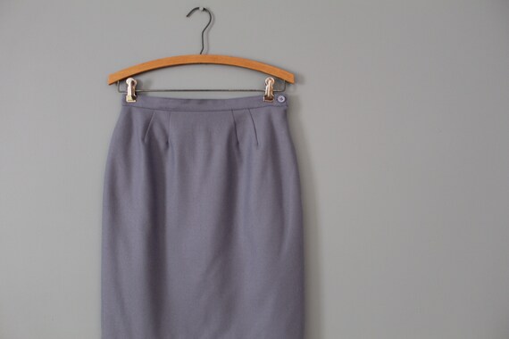 Cornflower blue mini skirt | 1970s mini tulip ski… - image 5