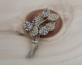 1940s leaf bouquet brooch | tiny seed pearl and paste brooch